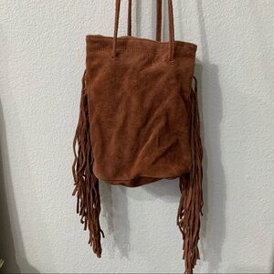 Monserat De Lucca
Noe Petite Fringe Suede Crossbody